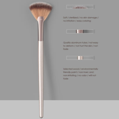 Single Champagne Color Small Fan-Shaped Contouring Makeup Brush