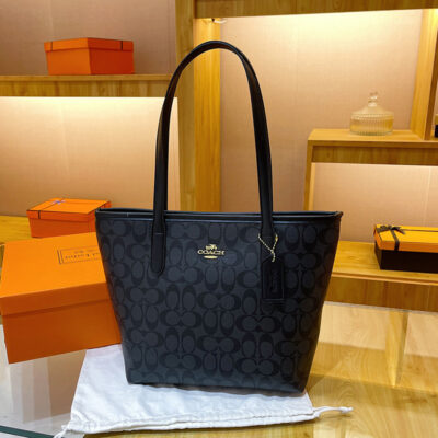 Large Capacity Shoulder Bag-Black