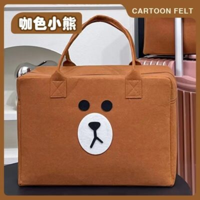 Felt Travel Bag-Brown bear