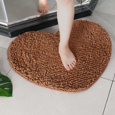 50*60cm Chenille Heart Shaped Floor Mat-Brown